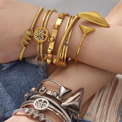Geometrisches offenes Armreif-Armband aus 18 Karat vergoldetem Edelstahl - Unregelmäßige europäisch-amerikanische Mode mit vielseitiger Persönlichkeit