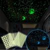YG908 Samolepky na zeď svítící ve tmě Hvězda a Měsíc pro dětské pokoje s padajícími hvězdami a fluorescenčními nálepkami s puntíky