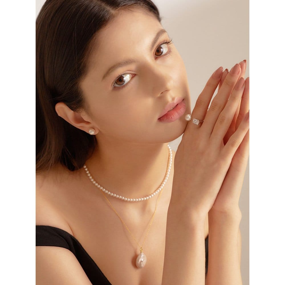 Victoria Petite Pearl Necklace