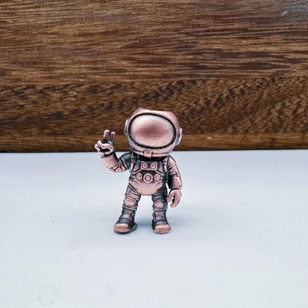 3D Design Astronaut Pendant Bead Brass Figure Spacer Bead  for Keychain DIY Making