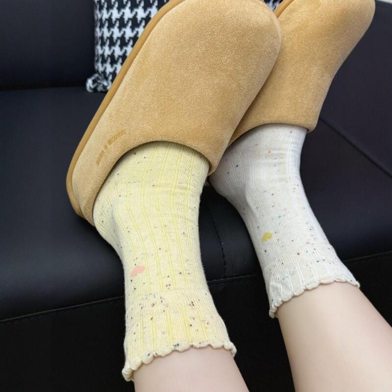 Autumn And Winter New Thickened Warm Medium Tube Socks Women'S Korean Idea Yarn Lace Embroidered Love Stacking Socks Versatile Cotton Socks