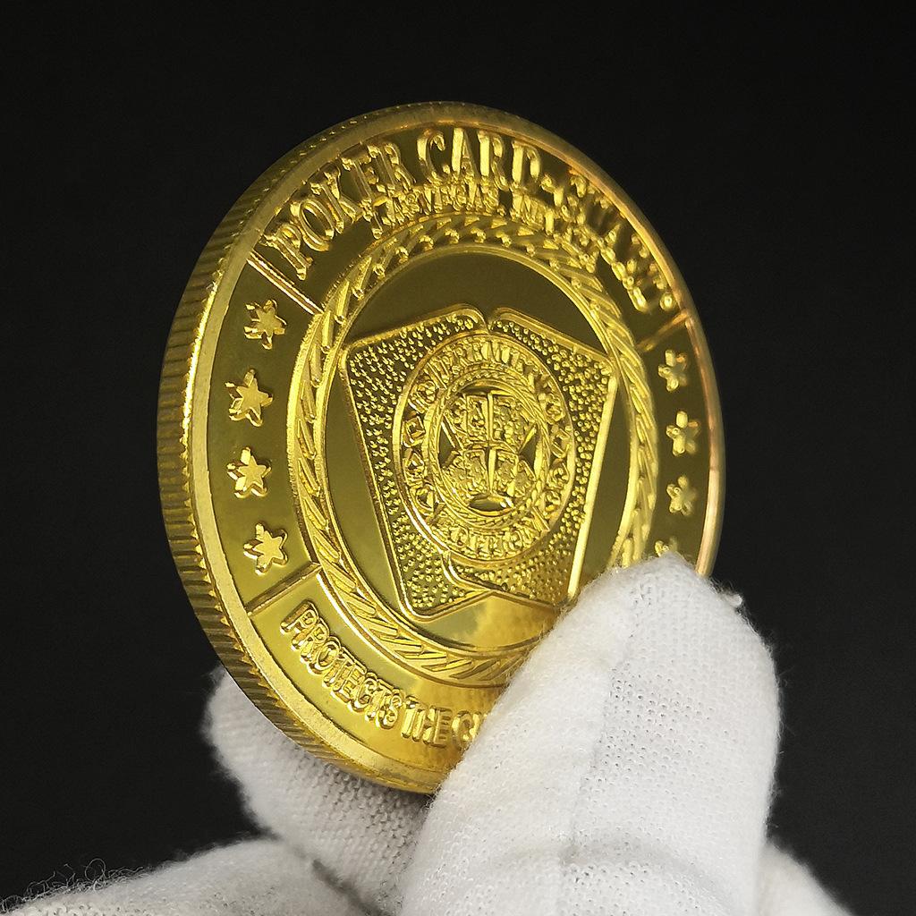 Poker Skeleton Hand Pressure Tool, Metal Coins, Men's Gold Commemorative Badge, Creative Chips, Toys, Small Gifts