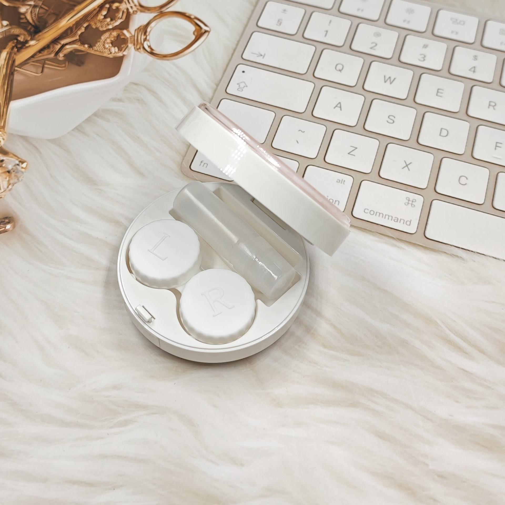 

Круглый футляр для контактных линз и макияжа с зеркалом