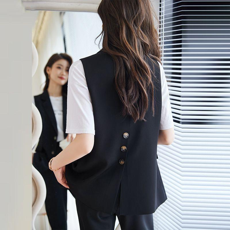 Professional Women's Vest with Versatile Style and Classic Design