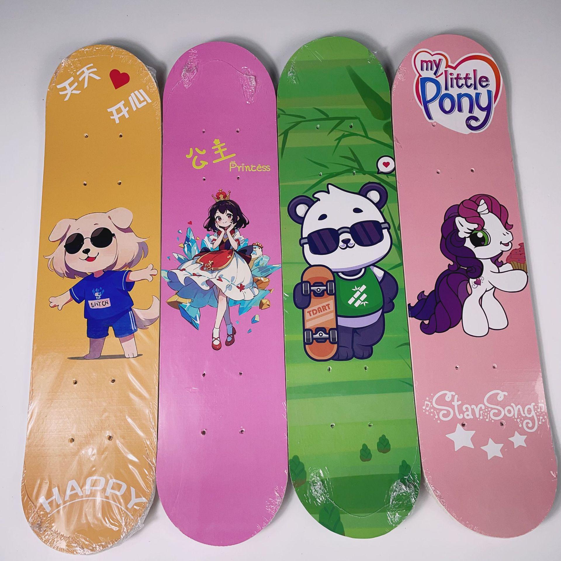 

60 см Детский двойной рокер Мультяшный скейтборд - Прочная четырехколесная дека 60cm x 15cm