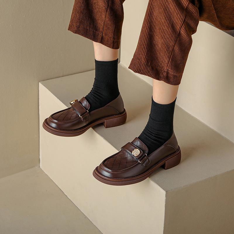 New Fashion Women Spring Summer Luxury Leather Flats Ladies Square Toes Loafers Ladies Low Heels Designer Shoes Black Brown