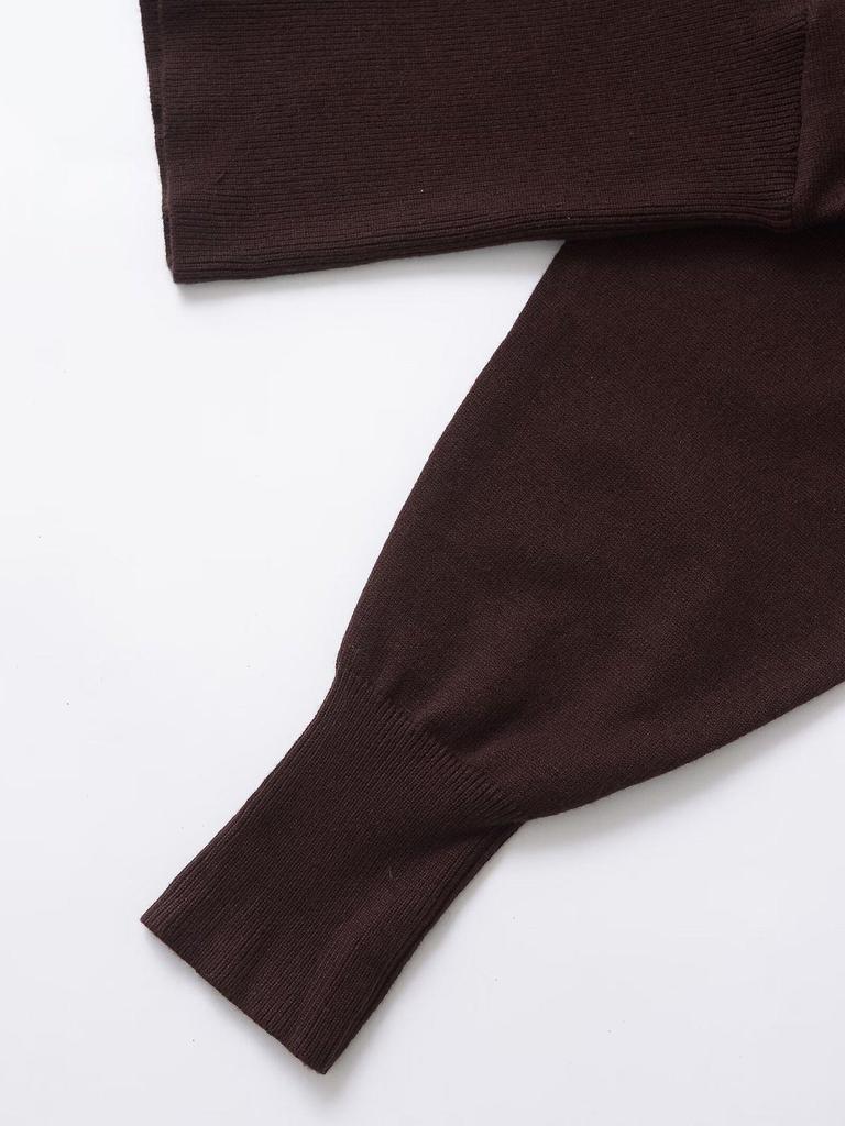 2024 Winter Women's V-Neck Long Sleeve Slim Knit Cardigan - European & American Style