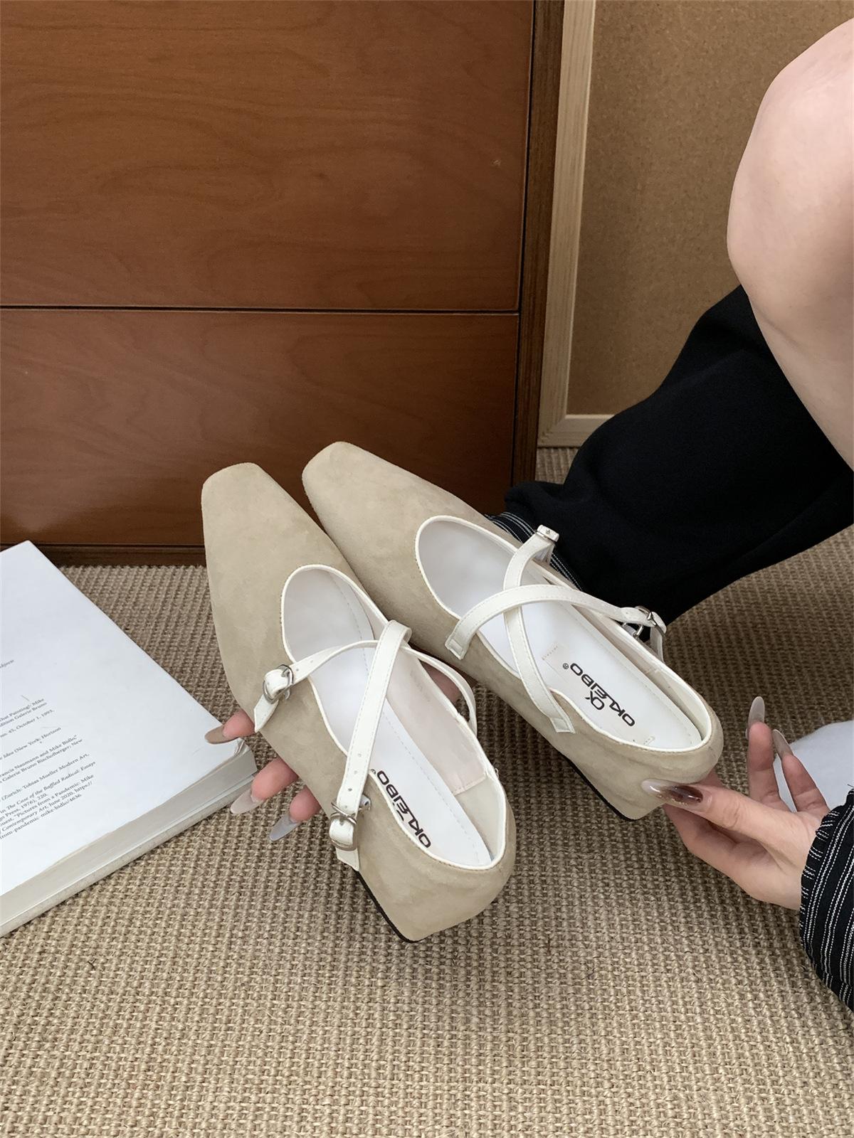 

French retro cross belt Mary Jane shoes women s 2025 new square head red soft sole grandma shoes single shoes ballet shoes 39 абрикосовий