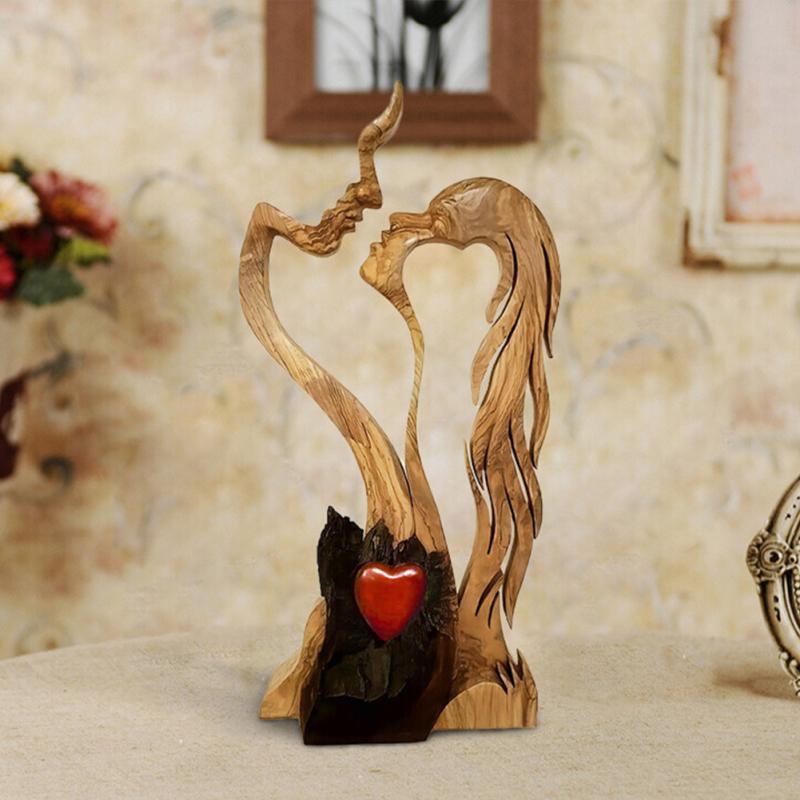 Eternal Love Couple Pine Wooden Statue Delicate Ornament Lover Kiss Craft Home Decoration