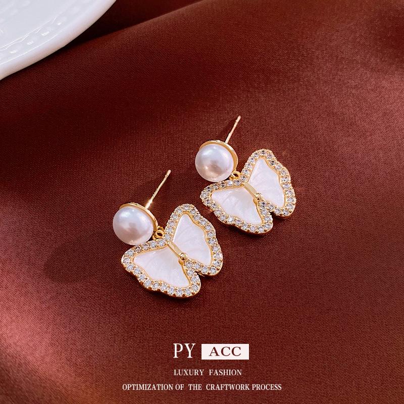 Ohrringe im koreanischen Stil, vergoldetes Silber, Schmetterling, Perle - Luxuriöse Vintage-Ohrstecker