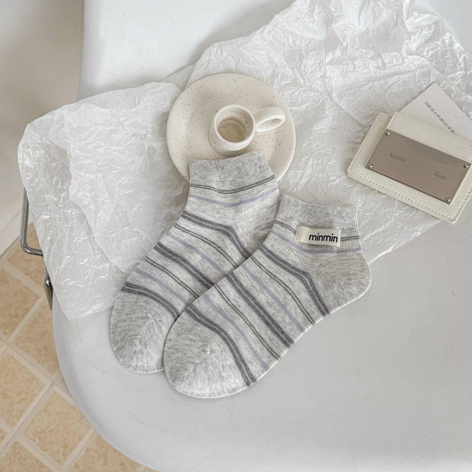 

Japanese Style Women s Striped Mid-Calf Seamless Socks – Breathable Spring/Summer Fashion One Size світло-сірий колір