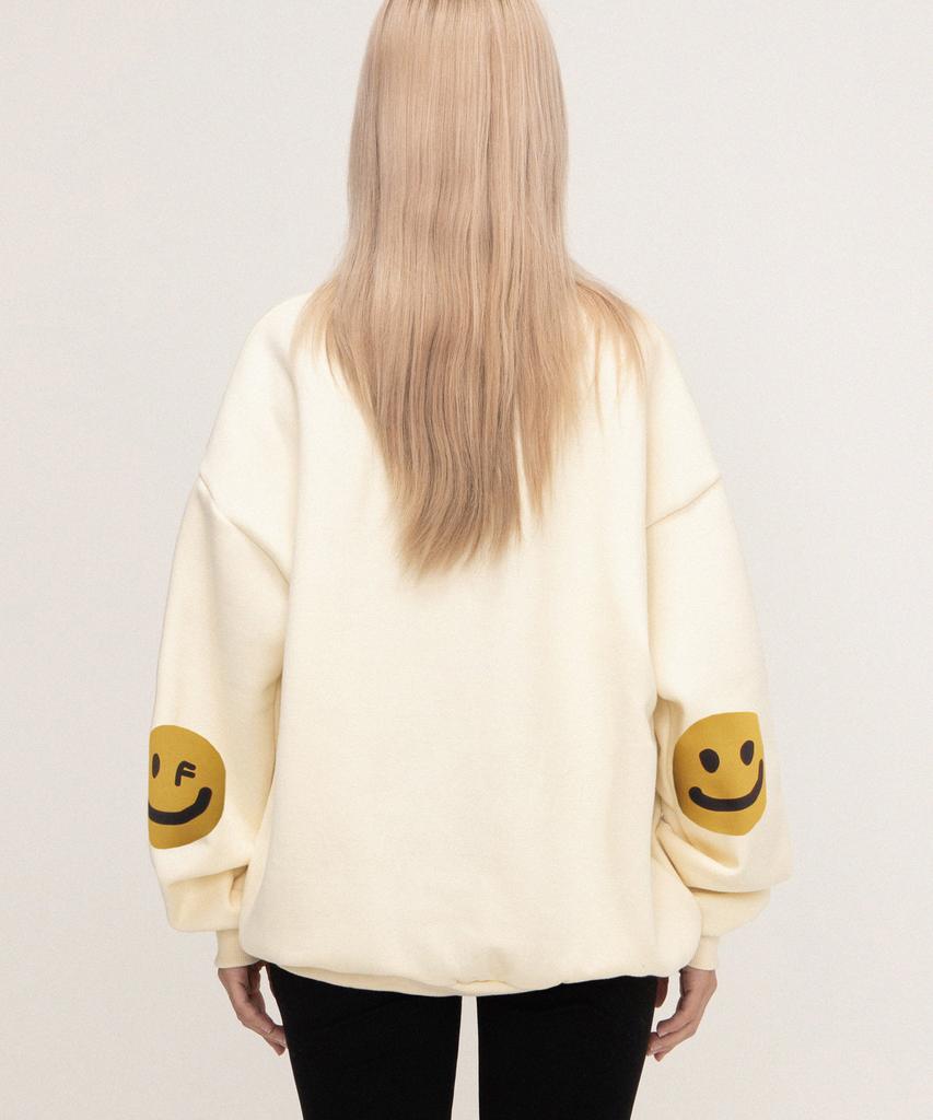 GRAVER [Unisex] Elbow Drawing Dot Smile Sweatshirt_Cream
