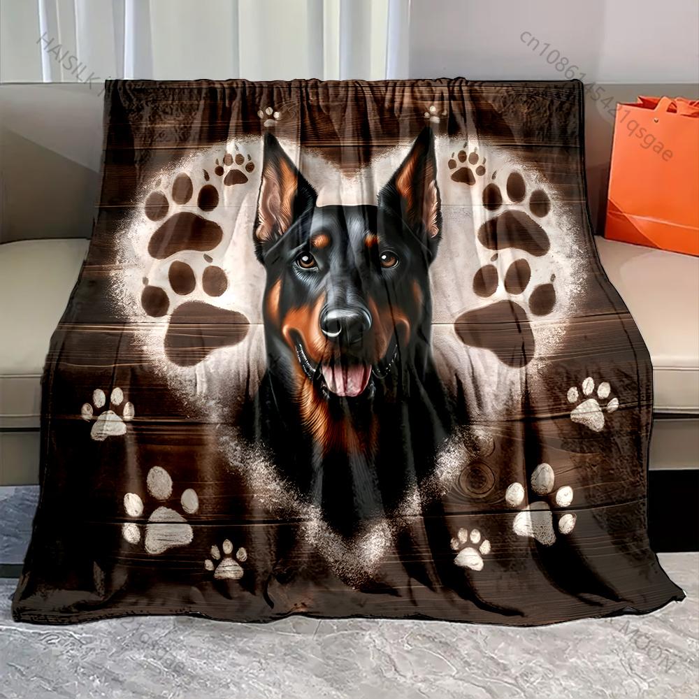 Heart-shaped Paw Print Design Pattern Blanket Flannel Material Soft Warm for All Seasons, Home Outdoor Camping Picnics RV