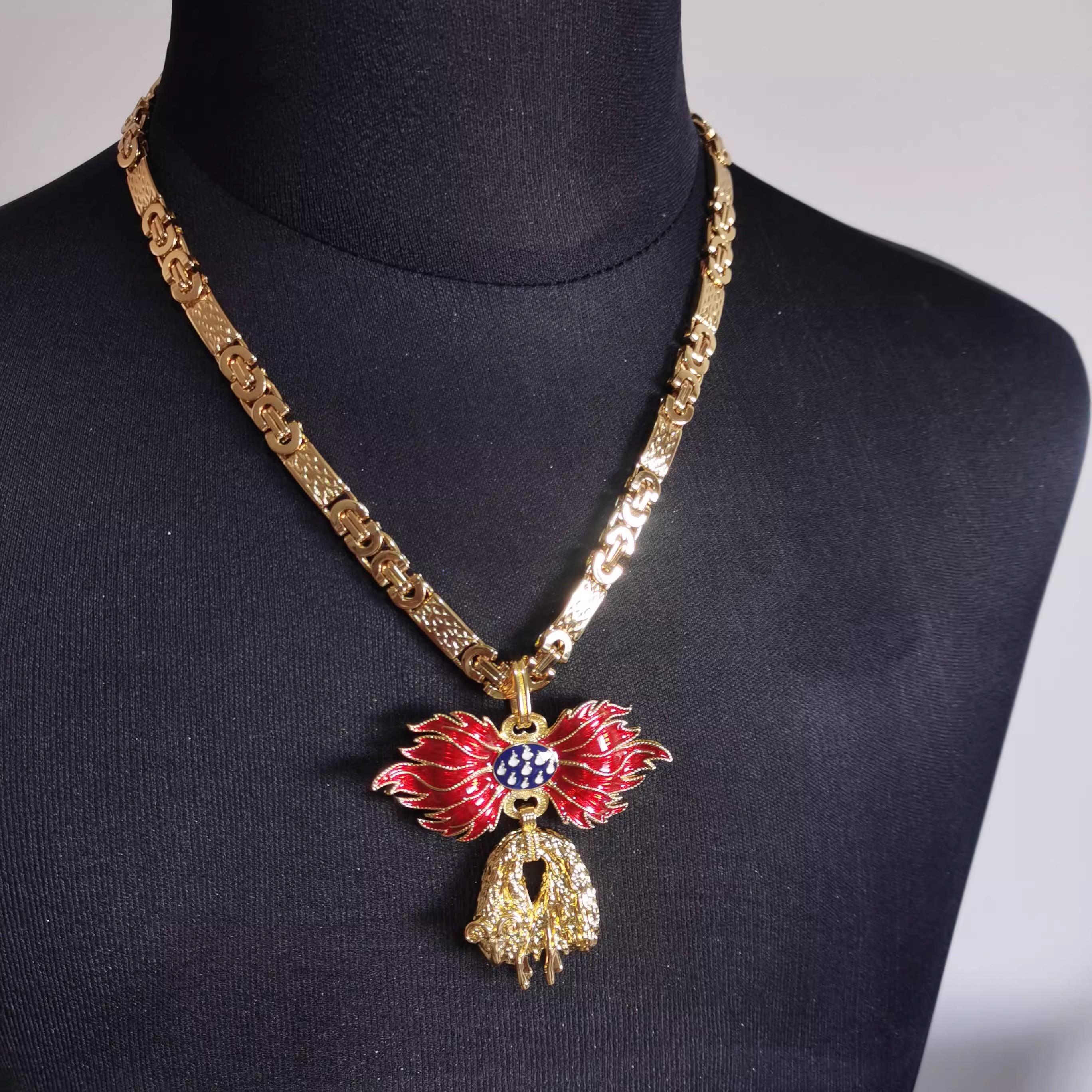 

Австро-венгерский памятный значок Первой мировой войны «Золотое руно», золотая подвеска с подарочной коробкой, комплект из 2 предметов