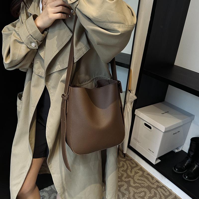 

Премиальная текстура модная сумка-ведро большой емкости сумка-тоут с узором личи женская сумка через плечо темно-коричневого