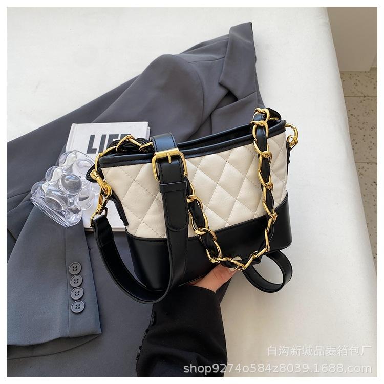 Summer Fashion Rhombus Chain Bag Women's 2025 New Internet Celebrity Color-blocking Shoulder Underarm Bag Popular Crossbody Bag