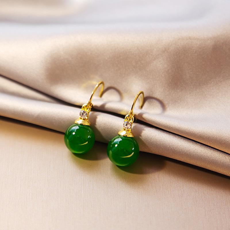 Green Agate Beaded Earrings: Retro Chinese Classical Style for Women