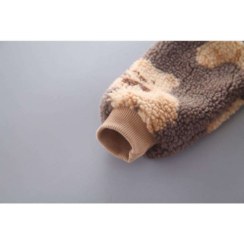 Suéter grueso de terciopelo con cuello redondo y estampado completo de dibujos animados de oso de invierno para bebé, traje de dos piezas