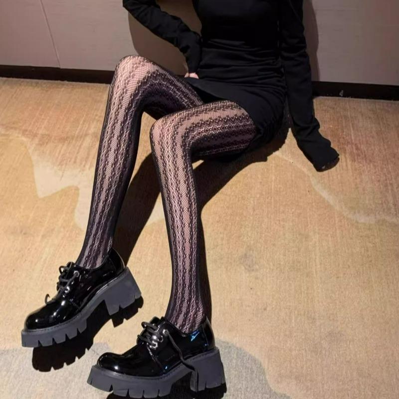Hollow Out Lace Flower Tignts Women Sexy Lace Fishnet Socks Japanese Style Jk White Black Sheer Mesh Fishnet Stockings Pantyhose