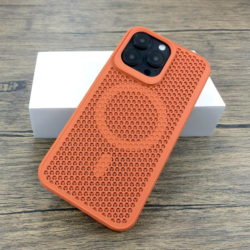 Luxury Dissipate Heat Plastic For Magsafe Magnetic Case For 17 16 15 14 13 12 Pro Max 16Pro 15Pro 14Pro Soft Back Cover