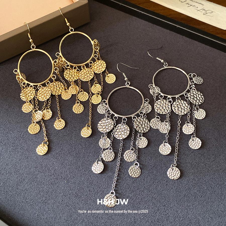 Metal pleated round fringed ear hook explosion retro personalized earrings light luxury high-end earrings women