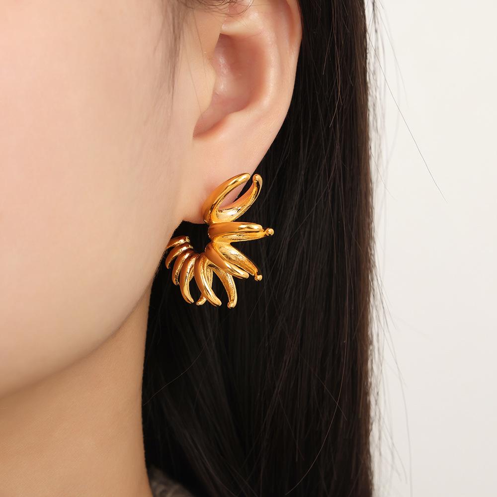 

Cross-Border Niche Design Gold-Plated Irregular Petal Titanium Earrings for Women