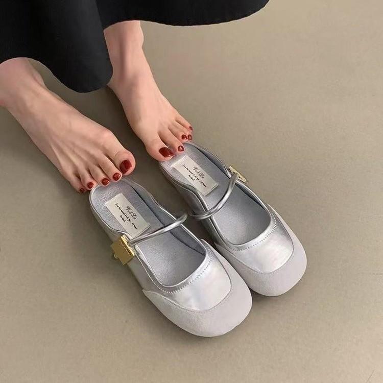 

Women s bag head half slippers, women s summer wear pink sandals, gentle fairy style French evening soft flat-soled muller shoes 35 серебряный