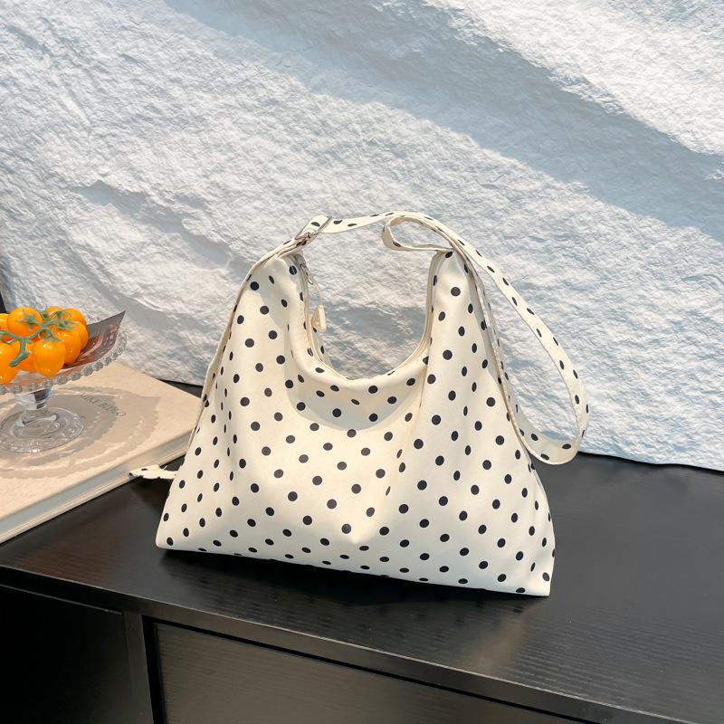 Female New Fashion Casual Nylon Fabric Printed Bow Bag Korean Version Shoulder Bag Beach Tote Bags Women New In Handbag CLE