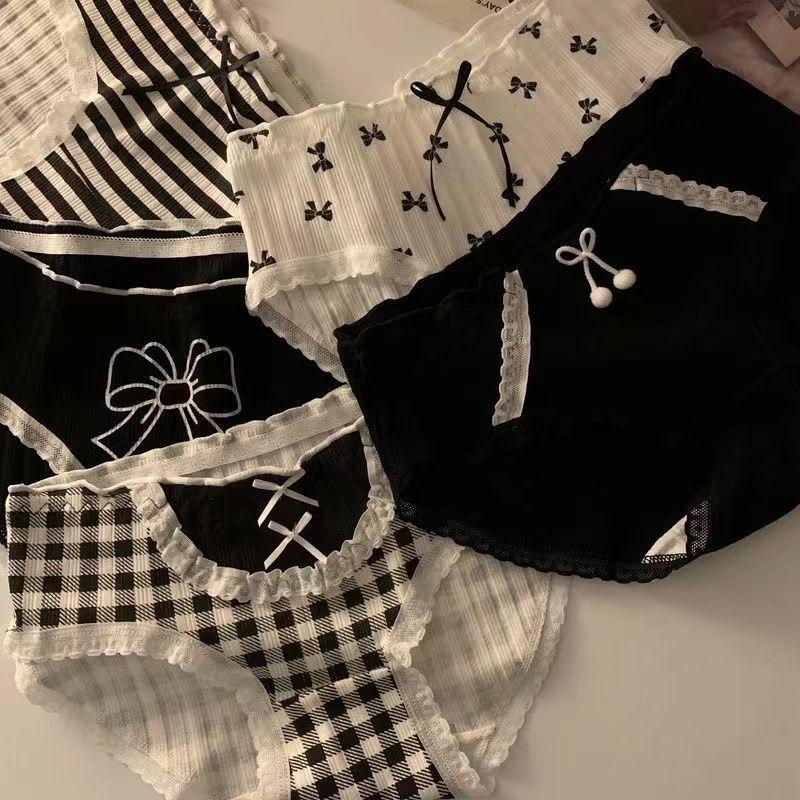 Sweet Cute Sexy Underwear Women Antibacterial Traceless Mid Waist Briefs Girls