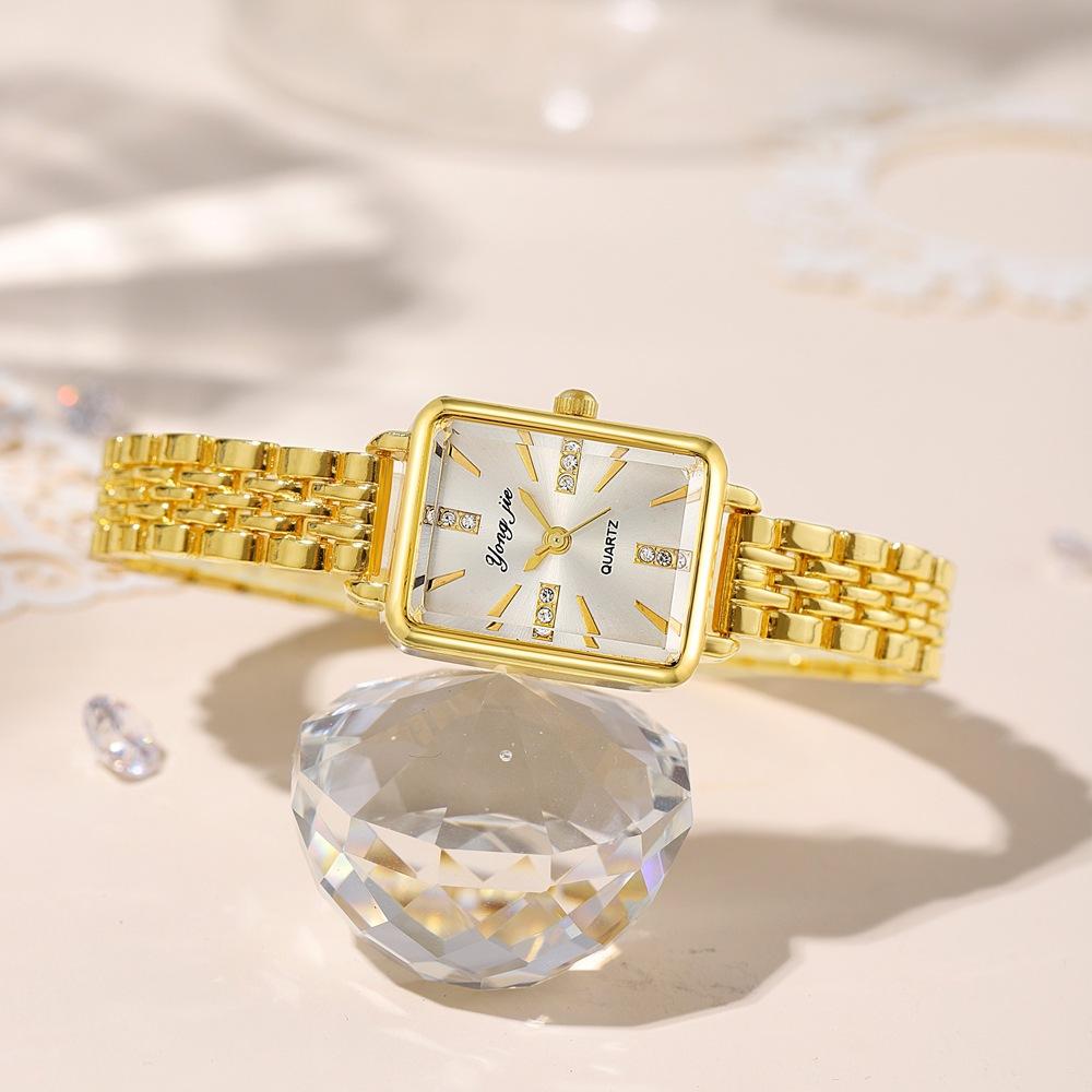 Vintage Ladies Fashion Quartz Watch Simple Scale Square Women Watches Business Alloy Strap Folding Clock Festival Gifts