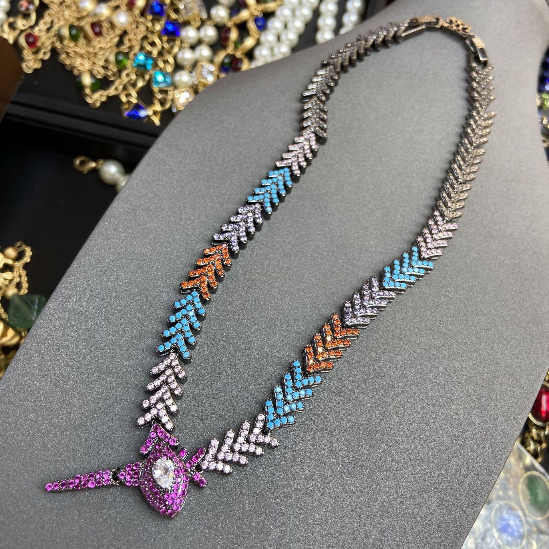 

Explosive Hip Hop Trend Jewelry Rhombus Cuban Chain Colored Zircon Splicing Snake Bite Tail Personalized Necklace