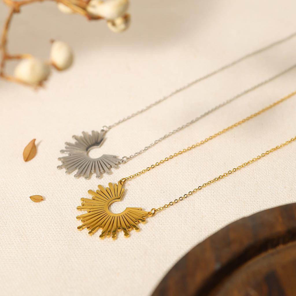 Wind Simple Sunflower Titanium Steel Women'S Choker Necklace Radial Pattern Stainless Steel Necklace