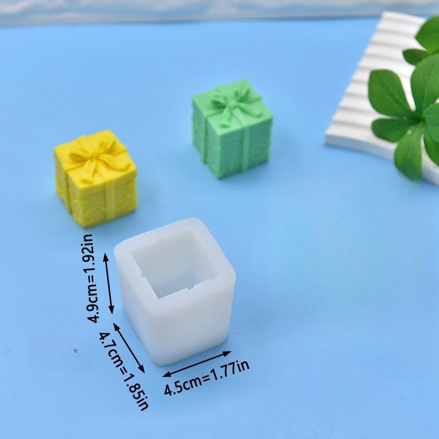 1pc Festive Christmas Gift Silicone Mold for Candle Making, Reusable Silicone for Holiday Decorations, DIY Crafts