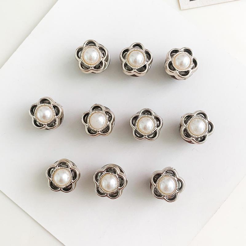 Mini Floral Anti-Exposure Brooch Pin - Cardigan, Scarf & Collar Accessory