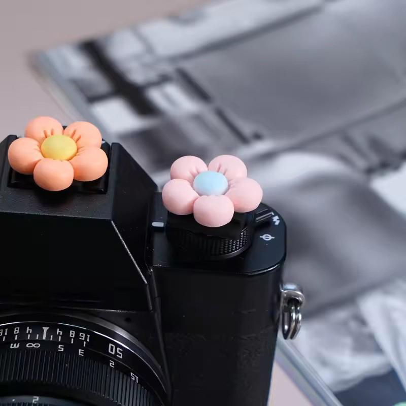 3D Roztomilý Květinový Kryt na Botu Kamery Měkký Silikonový Univerzální Chránič Blesku Patice pro Studený Blesk Krytka Chránič Pro A7C2/A6400