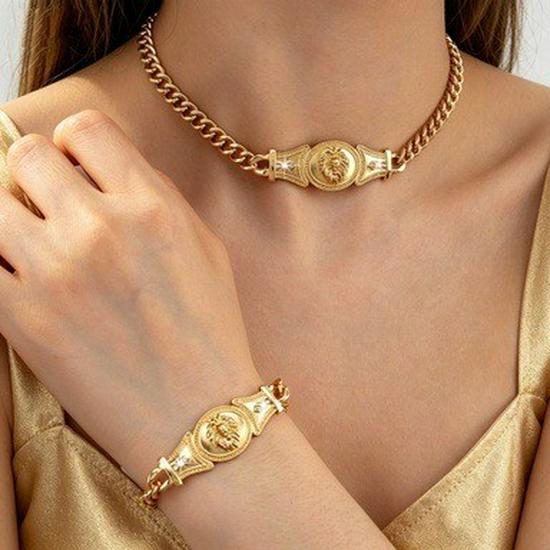 Collana Pendente Linea Geometrica Minimalista con Design Svuotato