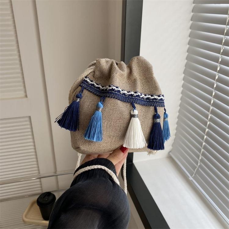Handbag for Women Korean Version Fashionable Versatile Bucket Bag for Girls Ethnic Style Single Shoulder Diagonal Cross Drawstring Tassel