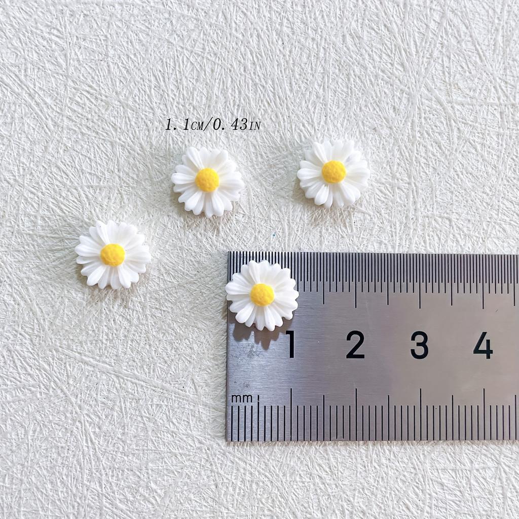 20 Pcs Daisy Nail Charm Flower Decoration Design 3D Nail Art Decal Applique Supplies,Summer Daisy Designs Resin Nail Art Jewelry
