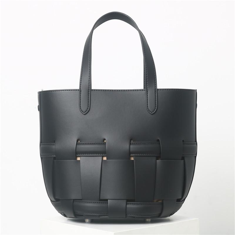 Tote Cowhide Bag 2025 New Versatile Large Capacity Woven Vegetable Basket Niche Genuine Leather Commuting Handbag 30cm чёрный