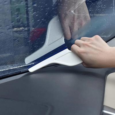 Autodoplňky na zimu – Škrabky na led