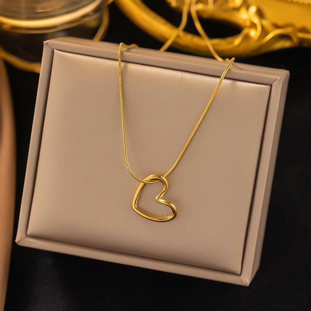 L316 Stainless Steel Twist Hollow Heart Pendant Necklace For Women Spicy Girls Simple Clavicle Chain Jewelry Gift