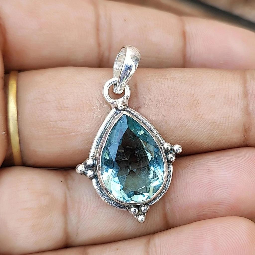 Pear Cut Aquamarine Quartz Gemstone 925 Sterling Silver Handmade Gift Pendant
