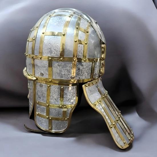 Wikingerhelm im Sutton Hoo Stil Mittelalterlicher Angelsächsischer Helm Handgefertigt Messing Stahl Krieger Geschenk