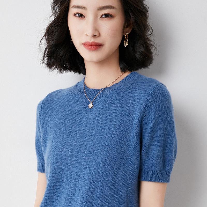 Autumn Women's Knitwear: Round Neck Short Sleeve Pullover Sweater