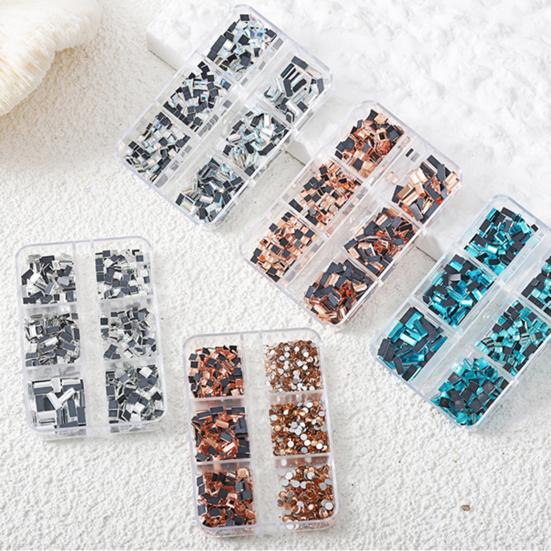 Strasuri rafinate pentru unghii. Frumusețe pentru unghii DIY