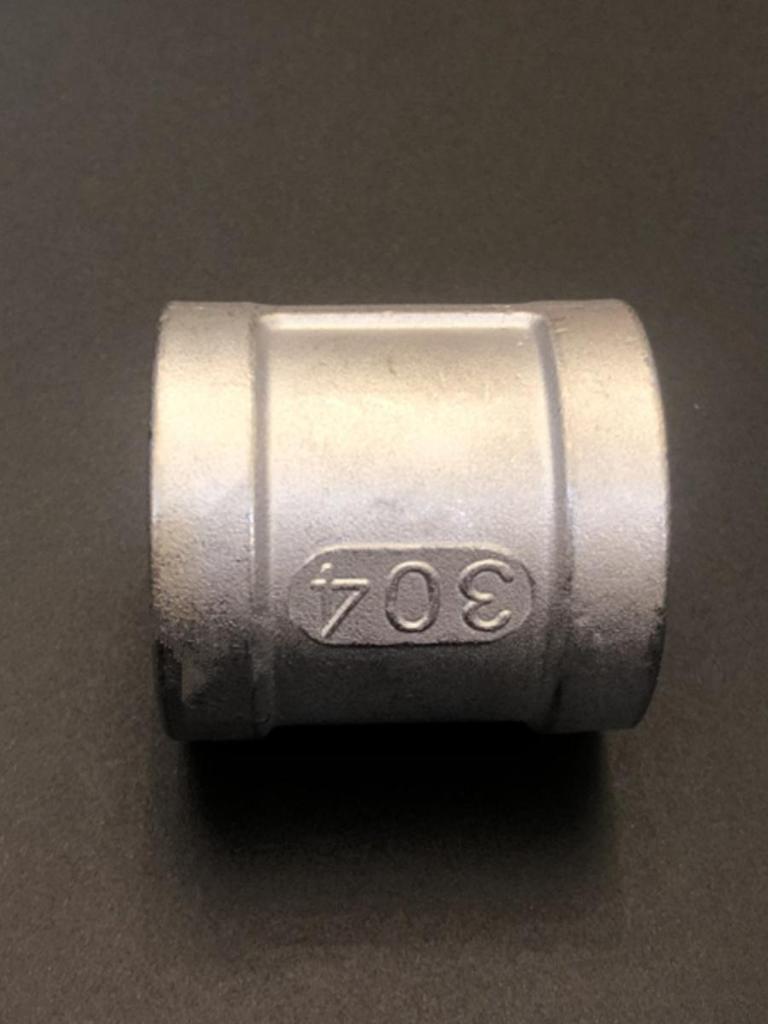 304 Stainless Steel Internal Thread Pipe Coupling Connector, Threaded Double Internal Joint, 4 Points.