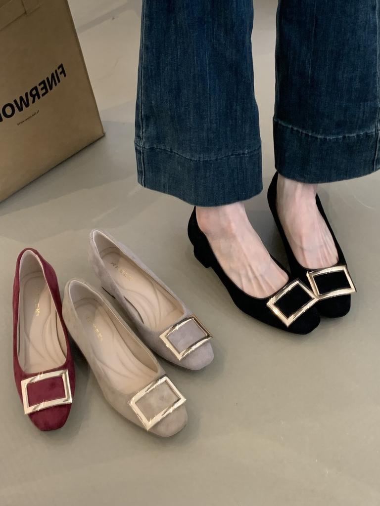 French Square Buckle High Heels Women's Shoes 2025 New Temperament Elegant Celebrity Versatile Thick Heel Commuting Light Mouth Single Shoes