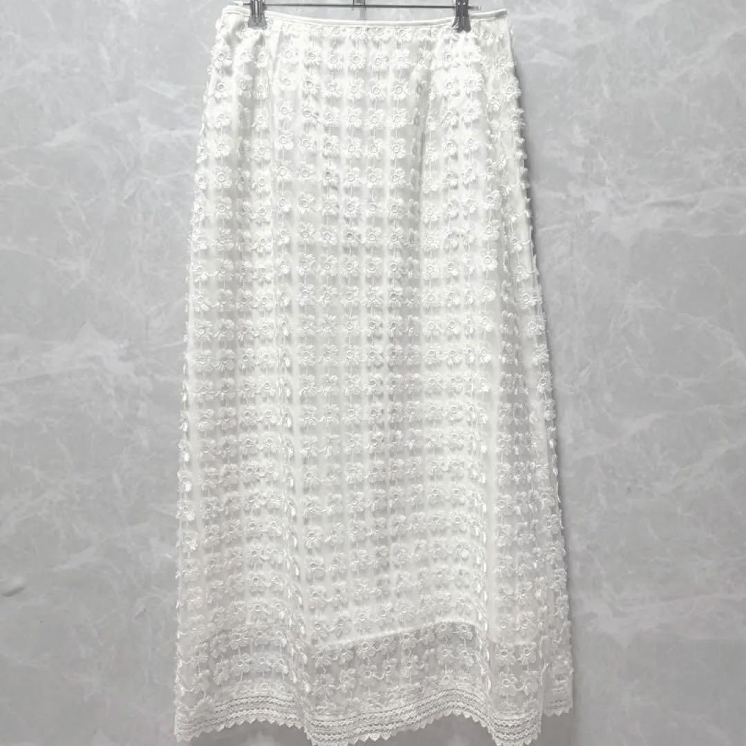 Beautiful itemIENA Tulle flower embroidery skirt White Size 38 M