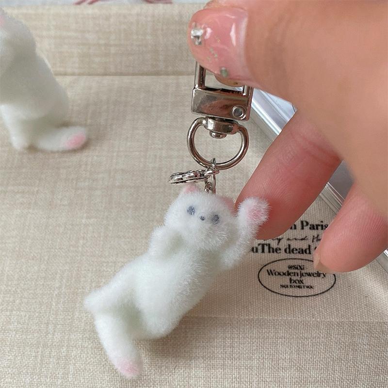 Cartoon Flocking Cat Pendant Keychain Y2K Butterfly Wings Key Ring For Women Girls Cute Camera Bag Pendant Decoration Gifts