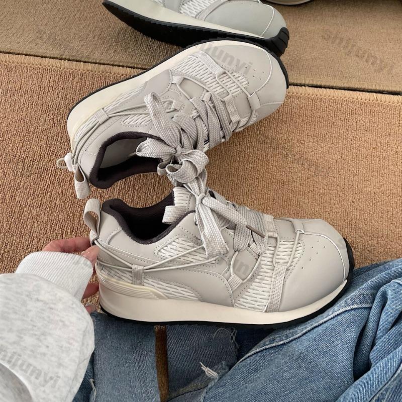 Fashion Women's Sneakers Autumn Lightweight Non Slip Soft Sole Running Shoes Comfortable Fashion Cross Tied Height Increase Casual Shoes